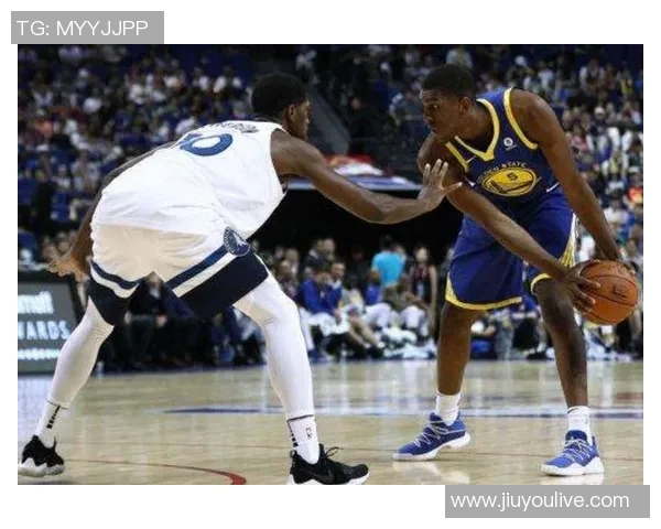 理查兹半场表现抢眼5中3斩获7分助攻1次正负值高达16分 理查兹半场表现抢眼5中3斩获7分助攻1次正负值高达16分