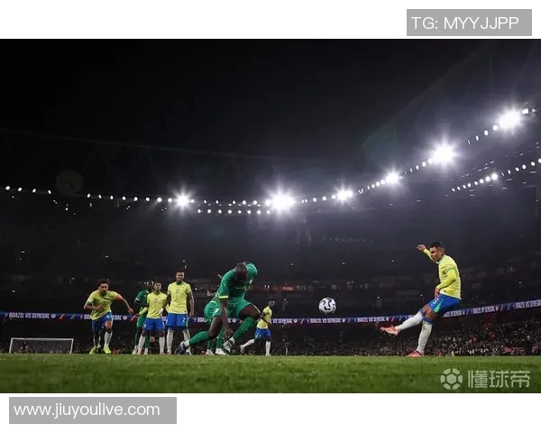 天空曼联球员评分分析B费表现出色获9分阿玛德紧随其后获8分 天空曼联球员评分分析B费表现出色获9分阿玛德紧随其后获8分