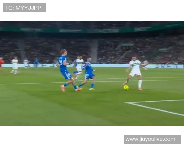 西甲明日重磅对决埃尔切迎战皇马裁判F埃尔南德斯执法全场 西甲明日重磅对决埃尔切迎战皇马裁判F埃尔南德斯执法全场