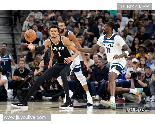 汤爹盛赞联盟顶尖防守球员文班亚马丹尼尔斯与卡马拉的卓越表现 汤爹盛赞联盟顶尖防守球员文班亚马丹尼尔斯与卡马拉的卓越表现